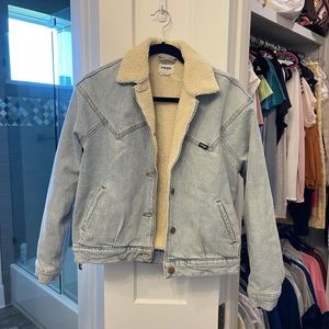 Wrangler White Wash, Fur Jean Jacket